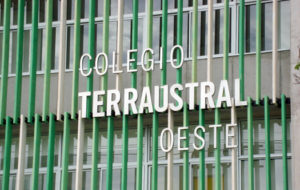 https://arauco.com/argentina/wp-content/uploads/sites/15/1970/01/02-17001-Colegio-Terraustral-300x190.jpg