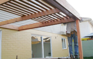 https://arauco.com/chile/wp-content/uploads/sites/14/1970/01/07-53847-Pergola-Porche-Terraza-300x190.jpg