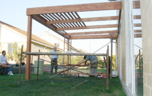 https://arauco.com/chile/wp-content/uploads/sites/14/1970/01/12-26990-Pergola-Porche-Terraza-300x190.jpg