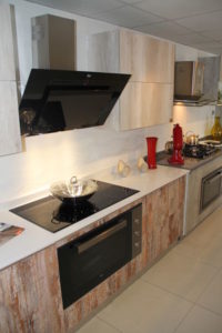 https://arauco.com/chile/wp-content/uploads/sites/14/1970/01/kitchen-house-hoy-la-cocina-es-un-lugar-integral-del-hog_007-200x300.jpg