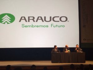 https://arauco.com/chile/wp-content/uploads/sites/14/1970/01/segundo-encuentro-arauco-soluciones-sotenibles_192_13-300x225.jpg