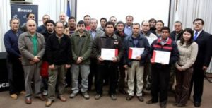 https://arauco.com/chile/wp-content/uploads/sites/14/2017/08/Forestal-Celco-finaliza-capacitación-a-dirigentes-sindicales-en-Chillán2-300x153.jpg