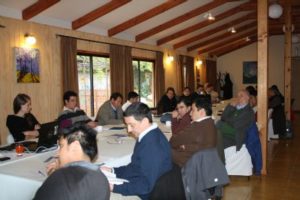 https://arauco.com/chile/wp-content/uploads/sites/14/2017/08/Foro-Base-recibe-propuestas-de-Foro-Mapuche-y-conoce-detalles-para-puesta-en-marcha-de-casas-abiertas1-300x200.jpg