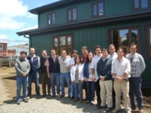 https://arauco.com/chile/wp-content/uploads/sites/14/2017/08/Presentan-resultados-de-las-consultas-comunitarias-a-equipo-de-Forestal-Valdivia2-300x225.jpg