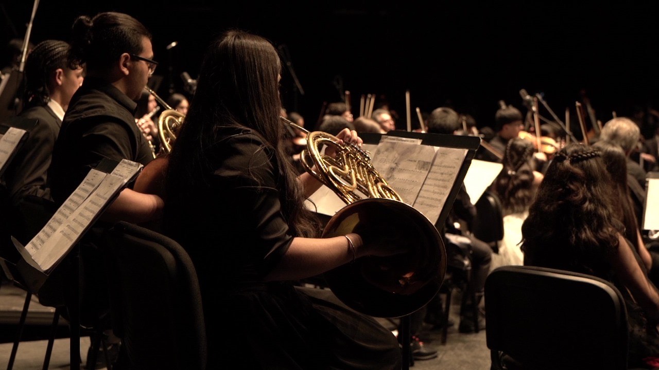 JUNTO A MIL PERSONAS LA ORQUESTA JUVENIL DE CURANILAHUE INICIÓ LA CELEBRACIÓN DE SUS 30 AÑOS