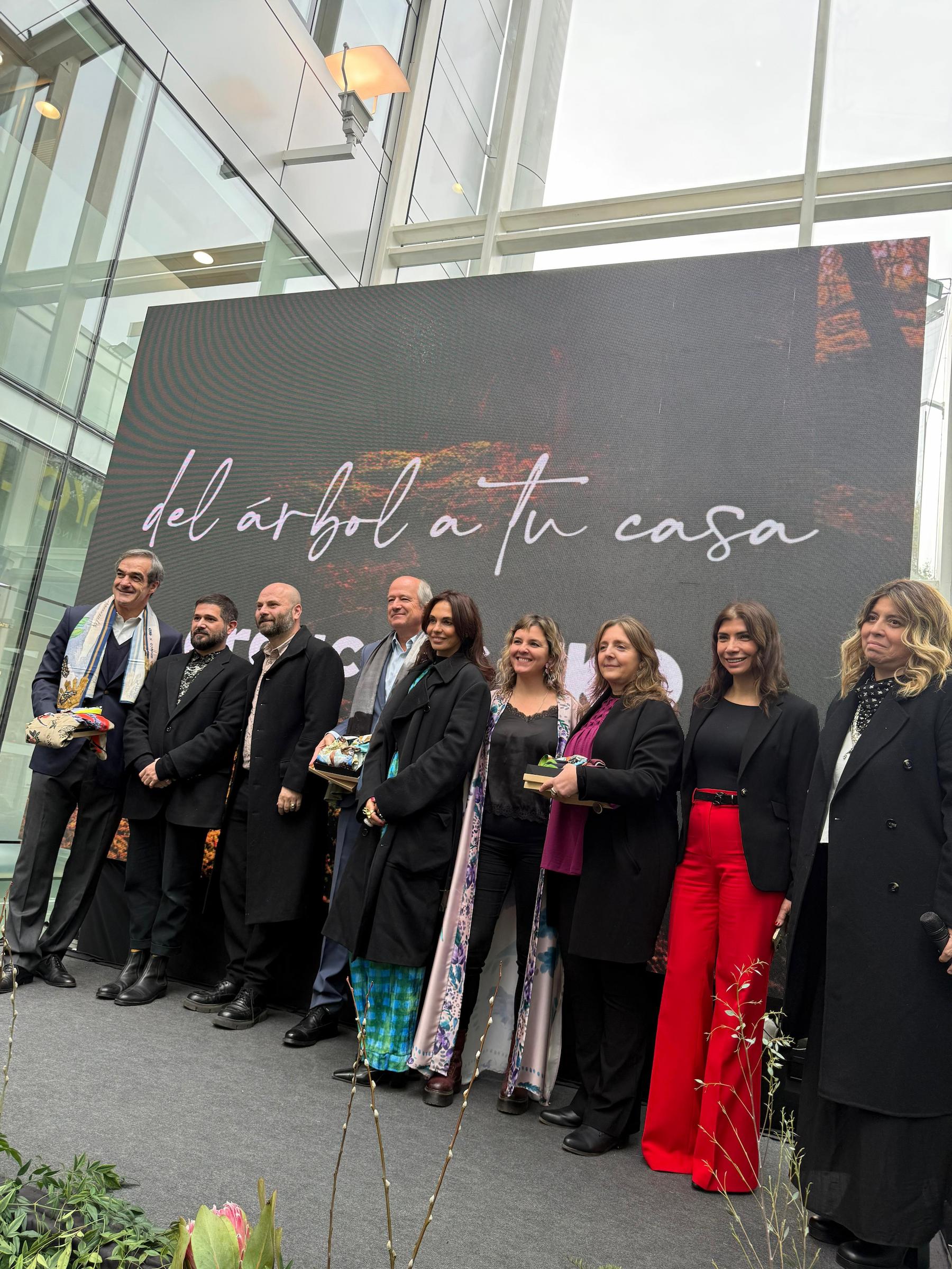 Del Árbol a tu Casa: ARAUCO y 1KO lanzan colección de pañuelos confeccionados con pulpa textil