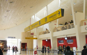 https://arauco.com/colombia/wp-content/uploads/sites/18/1970/01/01-Aeropuerto-El-Tepual-300x190.jpg