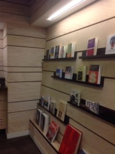 https://arauco.com/colombia/wp-content/uploads/sites/18/2014/06/Ampliaci¢n-y-remodelaci¢n-Biblioteca-Central-Campus-San-Joaqu°n-8-224x300.jpg