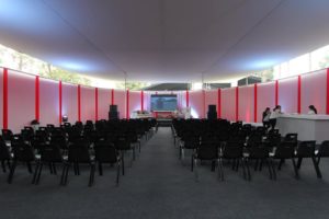 https://arauco.com/peru/wp-content/uploads/sites/22/1970/01/sala-lounge-en-expodeco-2017_477165136_7-300x200.jpg